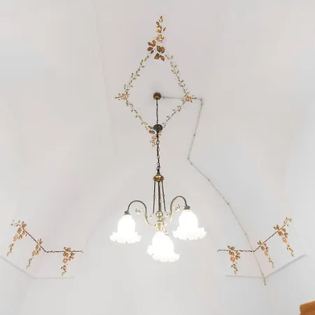 Oma Im Haus In Der Mitte By Interhome