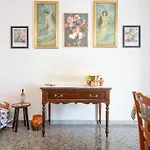 Oma Im Haus In Der Mitte By Interhome *