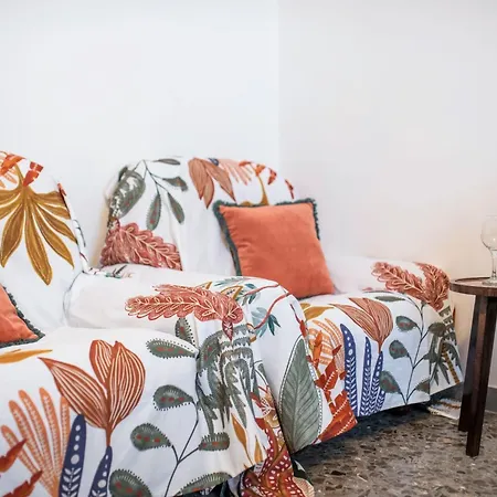Oma Im Haus In Der Mitte By Interhome